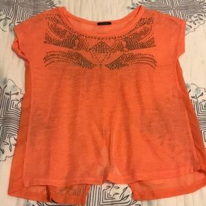 Tulip back stud detail top